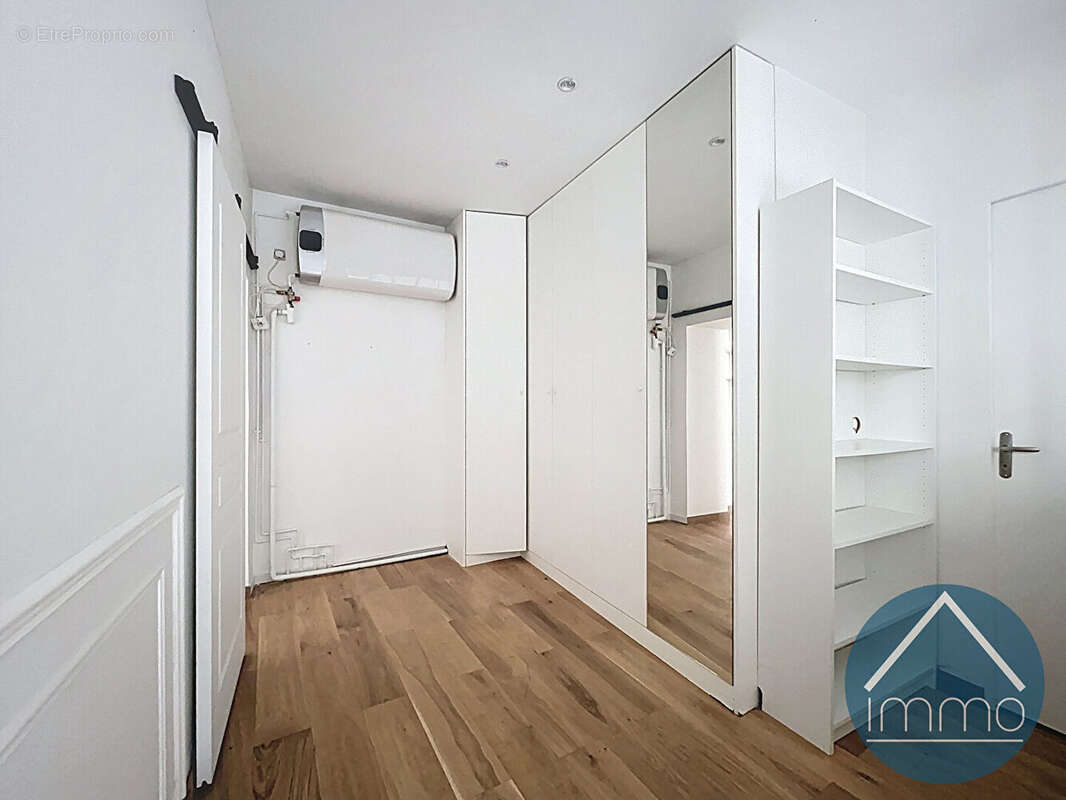 Appartement à PARIS-17E
