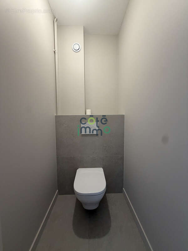 A vendre thonon centre ville appartement t3 entierement renove avec vue sur le lac - photo 13