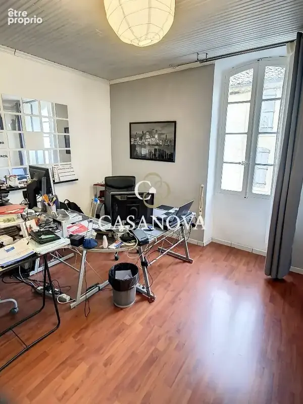 ESPRIT LOFT: Ancienne vigneronne restaurée 300 m² hab. (dont un appart indép. en RdC) + 31 m² de terrasse tropézienne + 110 m² d - photo 11