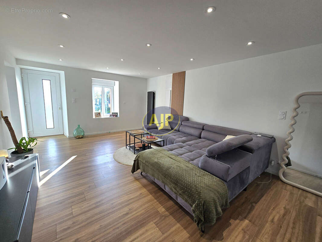 Maison à GUEMENE-PENFAO