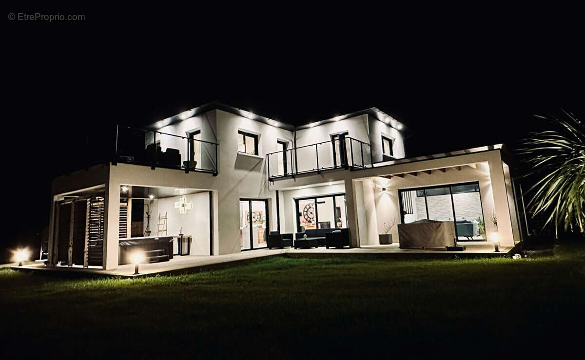 Vue mer - exceptionnelle villa contemporaine de 2023 - photo 17