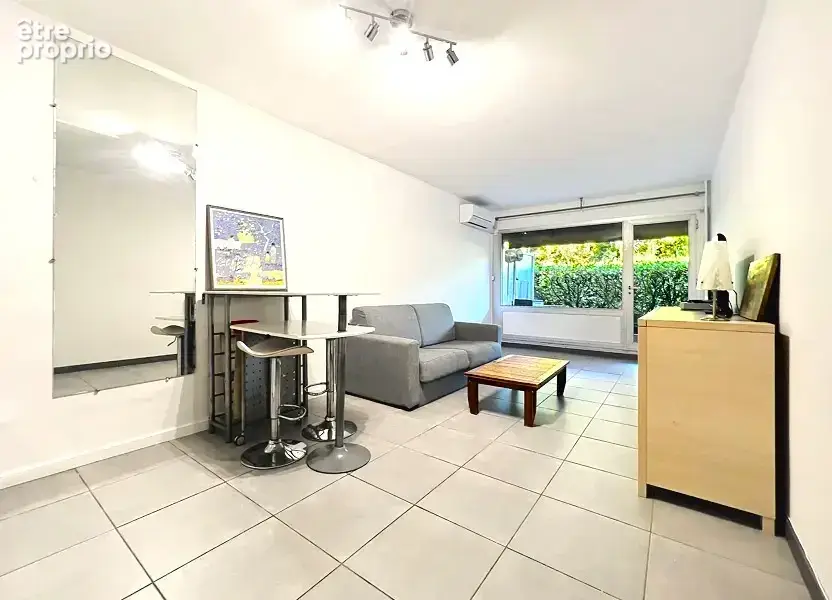 Studio rénové Mas de Tanit idéal investisseur Antibes Juan  - photo 2