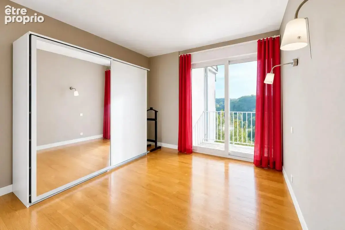 Maison de 6 pièces de 140 m² située à Altillac - photo 7