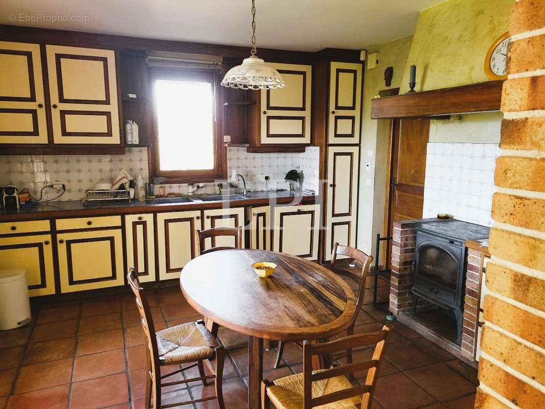 Maison à SAINT-SATURNIN-LES-APT