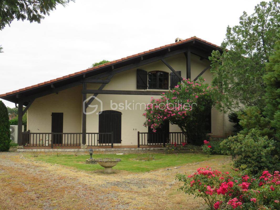 Maison à AIRE-SUR-L&#039;ADOUR