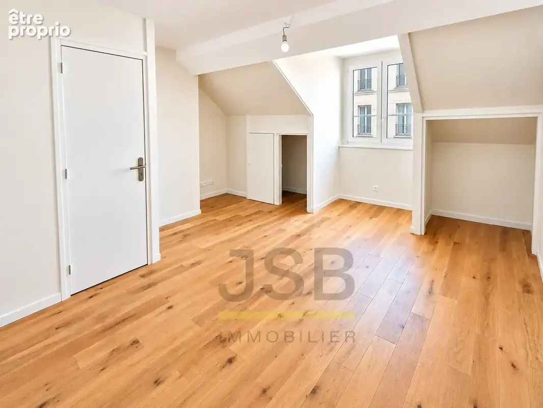 75002 Paris   Le Sentier  2 pièces rénové de 28 m2 au 4eme sous les toits. - photo 2