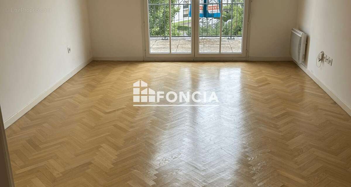 Appartement à LE PLESSIS-ROBINSON