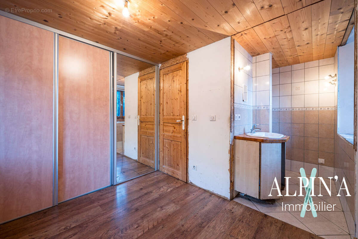 Maison à LA PERRIERE