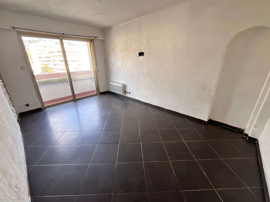 Appartement à VALLAURIS