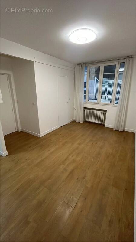 Appartement à PARIS-20E