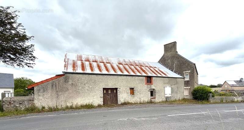 Maison en pierre de 111 m² avec garage, dépendance et terrain de 1 374 m² – Fort potentiel MOON SUR ELLE (50) - photo 2