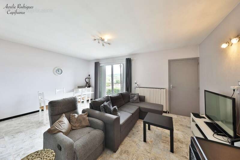 Maison à SAINT-MARTIN-BELLE-ROCHE