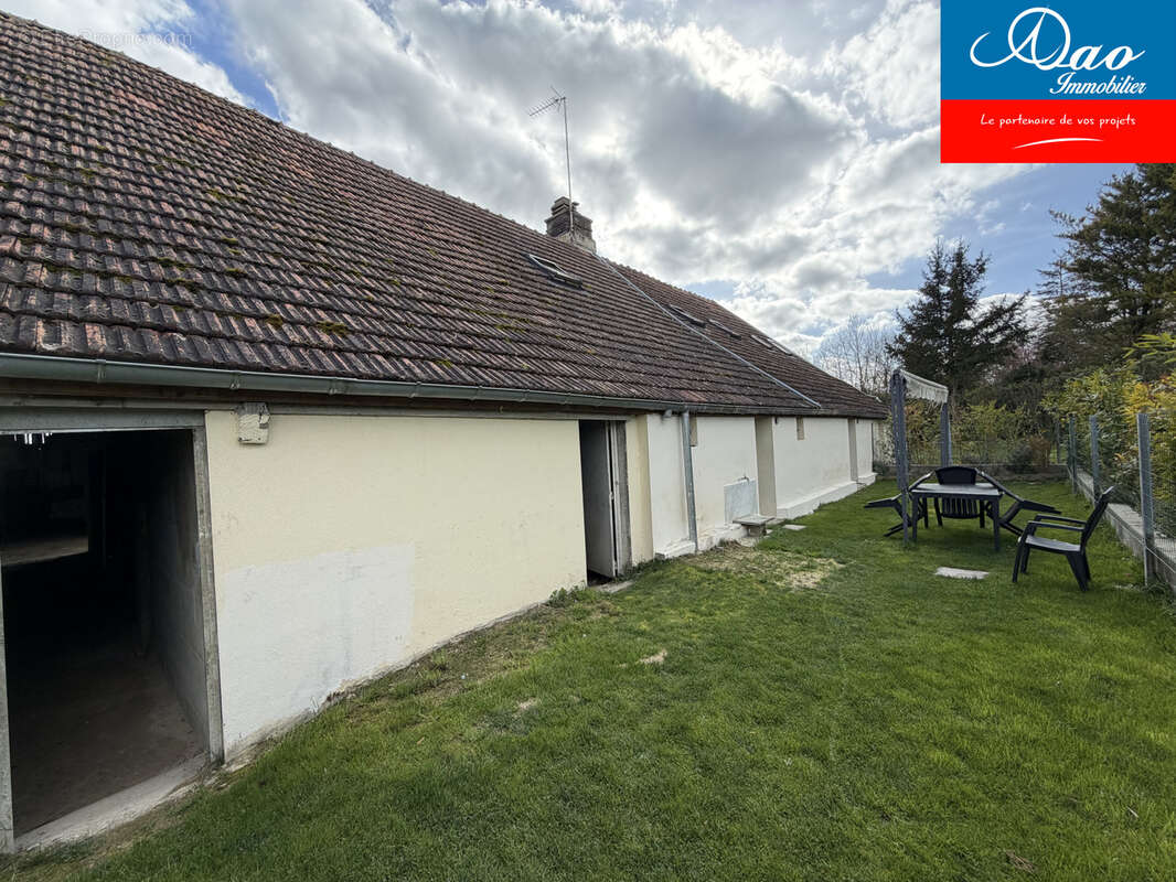 Maison familiale style longère avec dépendance - Saint Germain/Lépine - photo 13