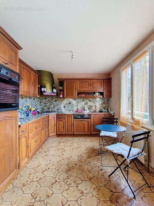 Maison à DOULEVANT-LE-CHATEAU