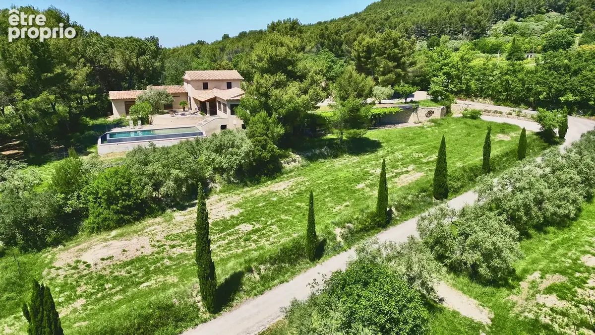 Ventoux   Domaine viticole de renom sur 18 ha - intimiste et vue dominante - photo 11