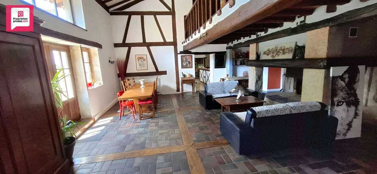 Maison à VIRIAT