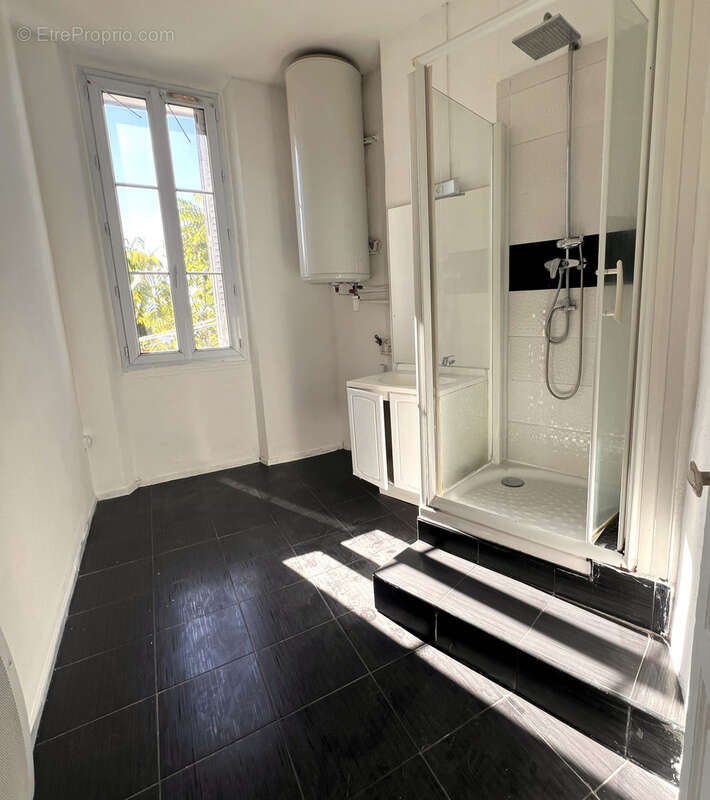 Appartement à MARSEILLE-16E