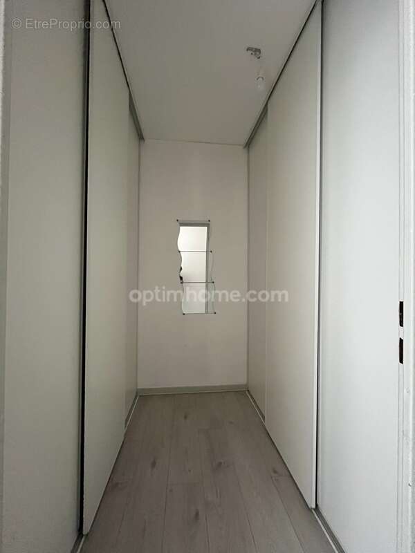 Appartement à MEYZIEU