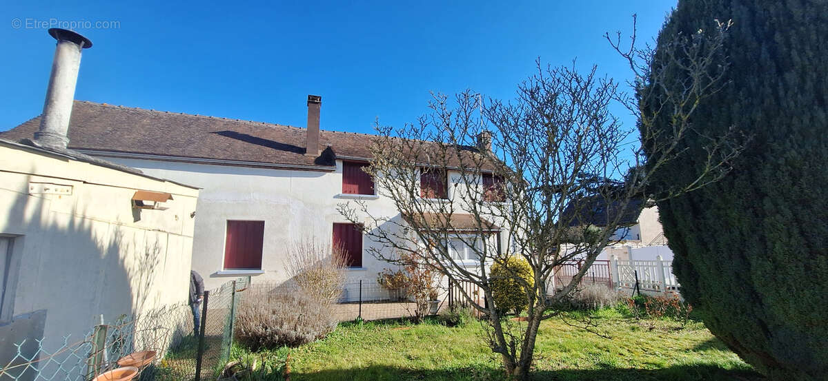 Maison à MALAY-LE-GRAND