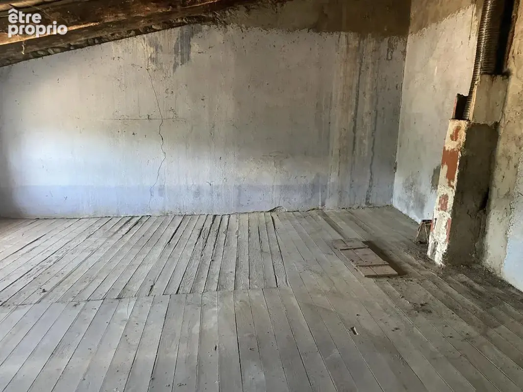 Maison 128 m² à Saint-Laurent-Du-Pape  - photo 9