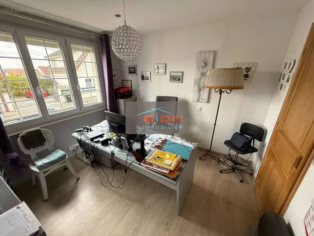 Maison à SAINT-ETIENNE-DU-ROUVRAY