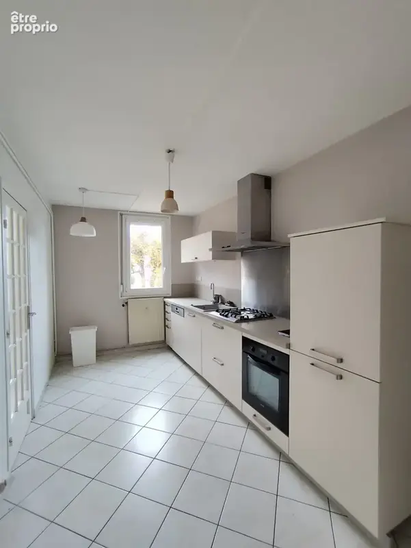 Appartement au calme et très lumineux, garage et cave - photo 4