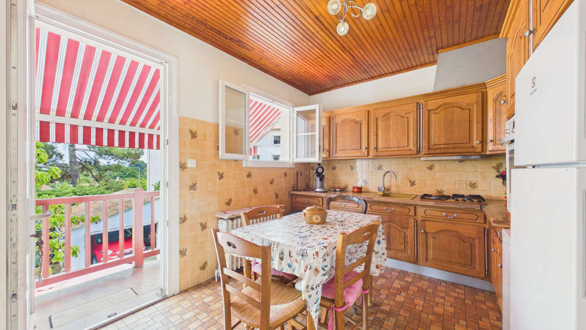 Anglet Montbrun - Maison de 117 m² sur un terrain de 508 m² - photo 5