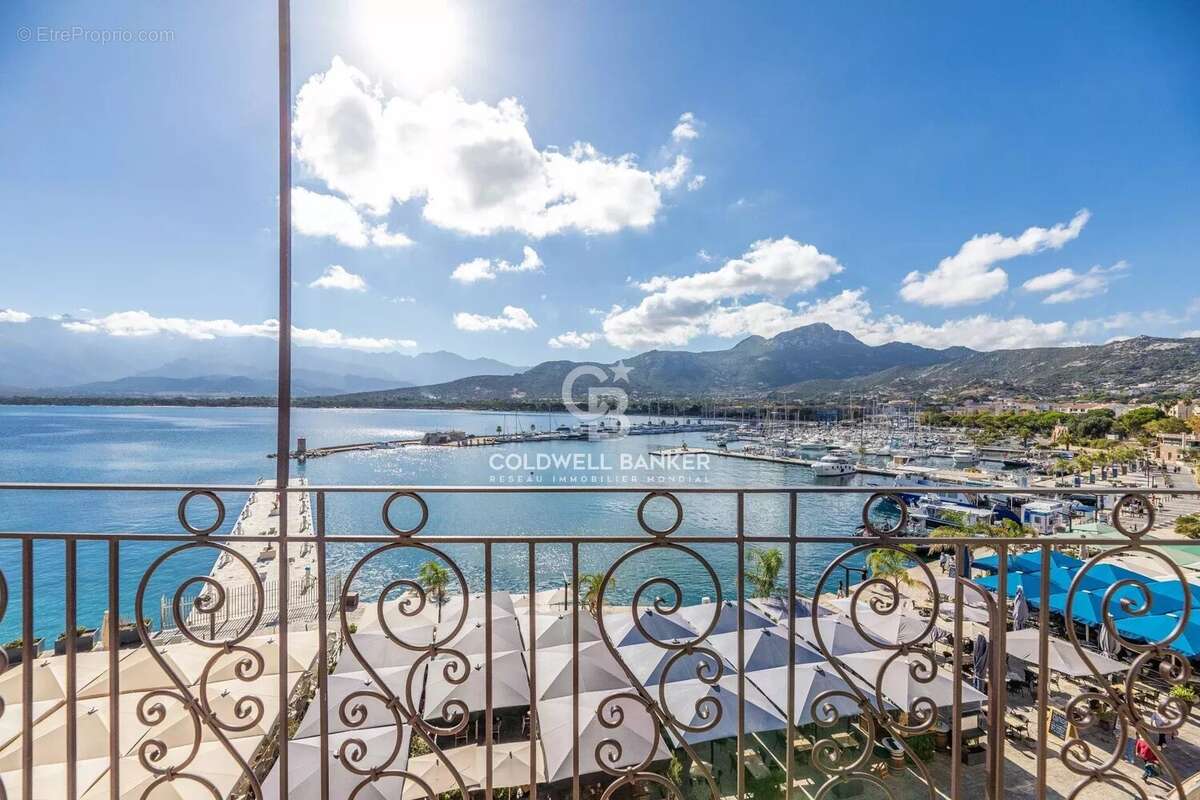 Appartement à CALVI