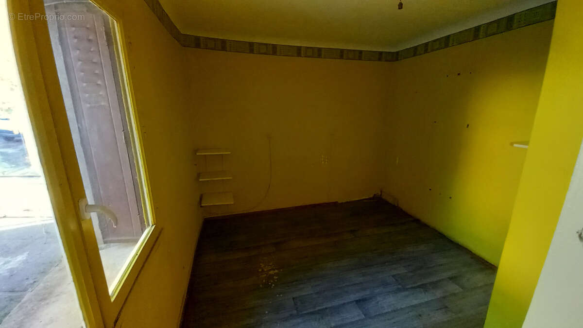 Maison à COLOMBIERES-SUR-ORB