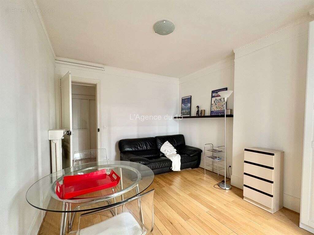 Appartement à PARIS-15E