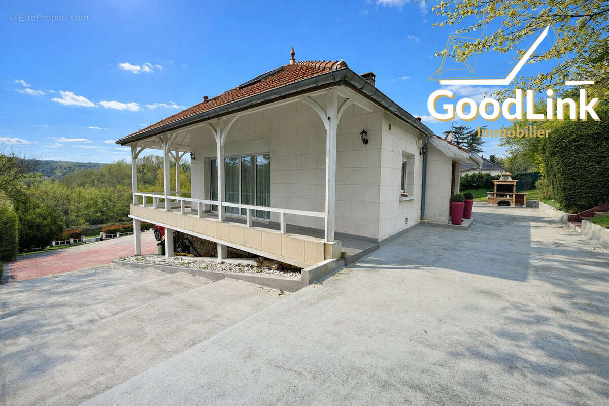 Maison à CRECY-LA-CHAPELLE