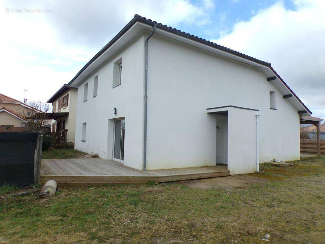 Maison à RION-DES-LANDES