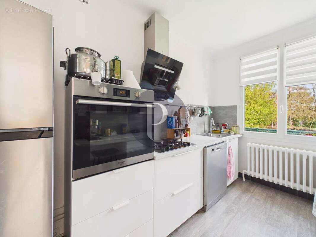 Maison à VERRIERES-LE-BUISSON