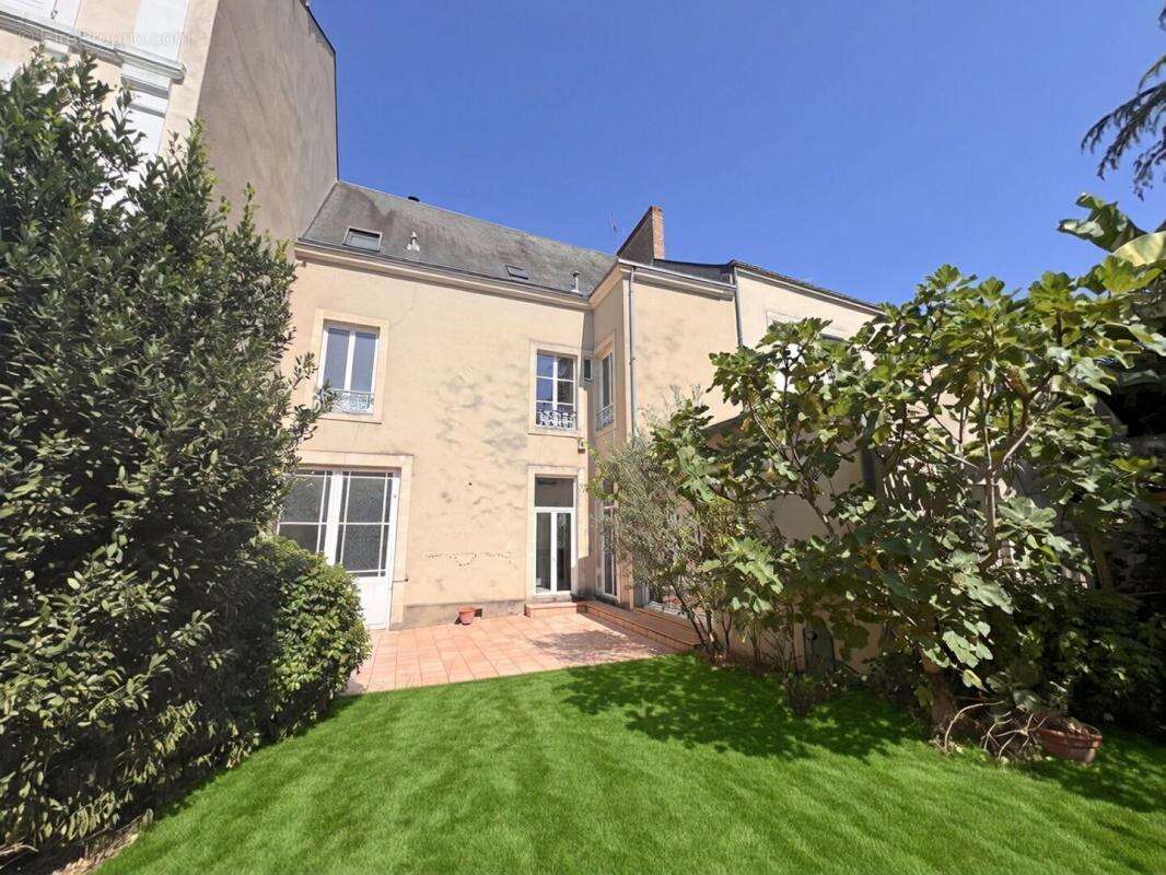 Maison de ville Le Mans 9 pièce(s) 300m² avec jardin Hôtel particulier 19e - photo 13