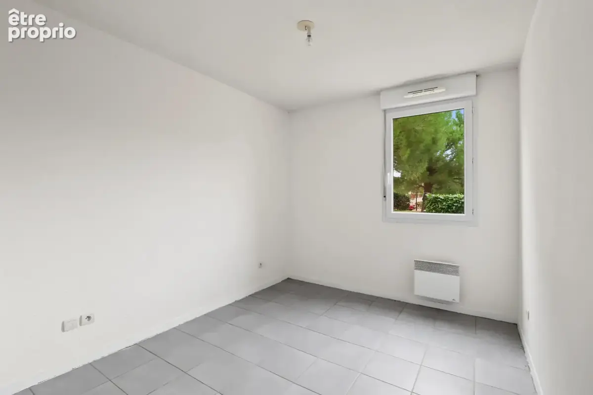 Eaunes cœur de ville - Agréable appartement T3 avec terrasse couverte - photo 9