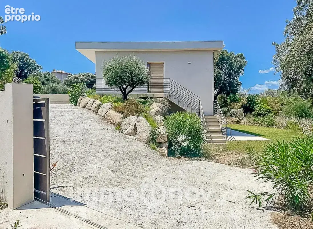 Photo Maison à Porto-Vecchio au prix de 1 390 000€