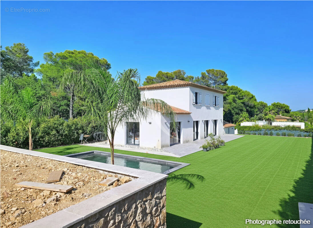 Maison à MOUGINS