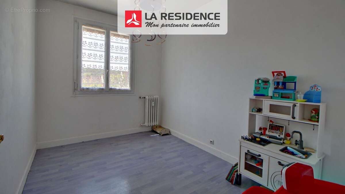Appartement à VILLEPREUX