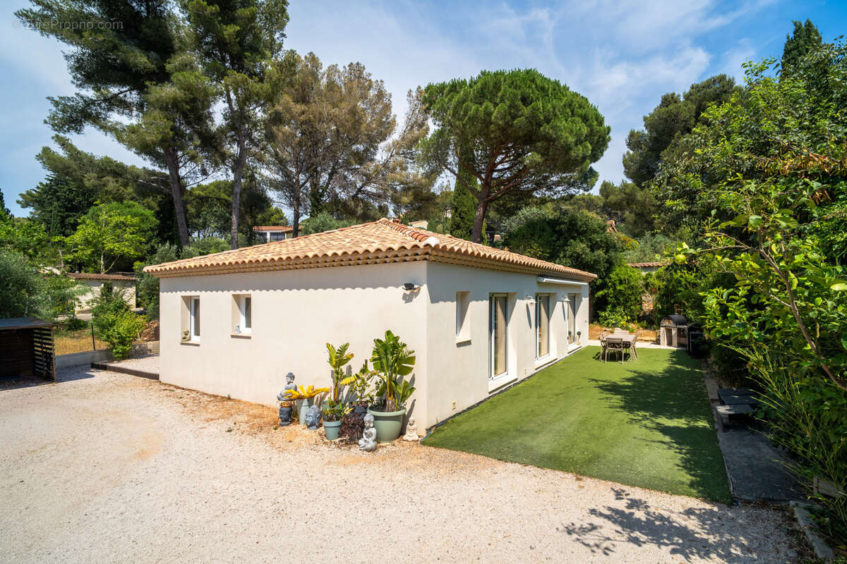 Maison à SIX-FOURS-LES-PLAGES