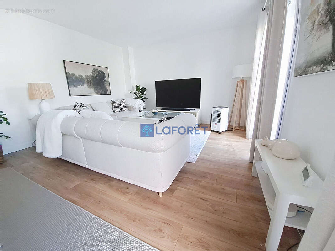 Appartement à SERRIS