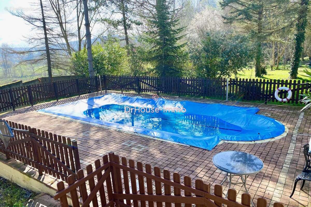 Maison à SAINT-MARTIN-DE-VILLEREGLAN