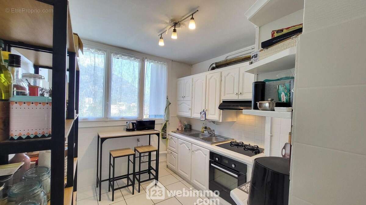 Appartement à FONTAINE