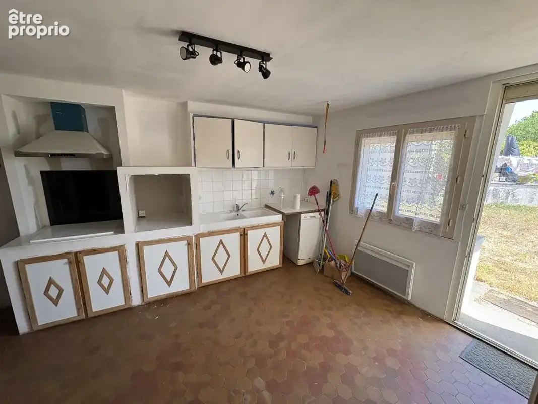Maison 5 pièces 80 m² à vendre à La Foye-Monjault (79360) - photo 2