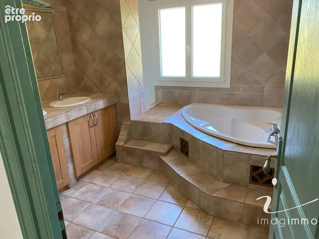 Maison 3 chambres avec annexes sur un terrain piscinable de 1260m2 - photo 10