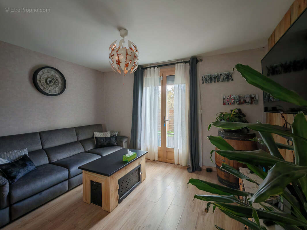 Maison à LA ROUXIERE