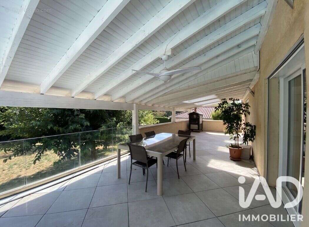 Maison 171 m² à Jaillans  - photo 4