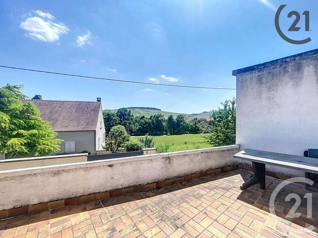 Maison à SAINT-BRIS-LE-VINEUX