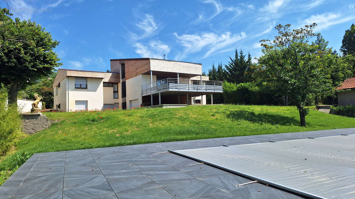 Maison à CLERMONT-FERRAND