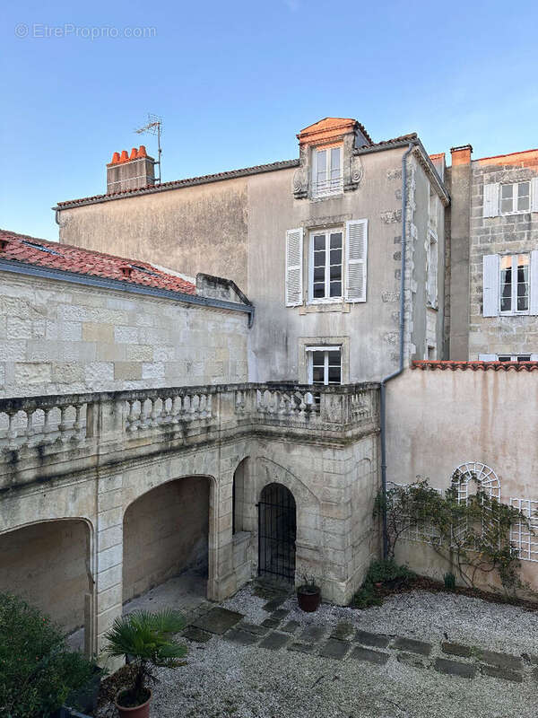 La rochelle centre ville - Appartement de charme de 150 m² - photo 8