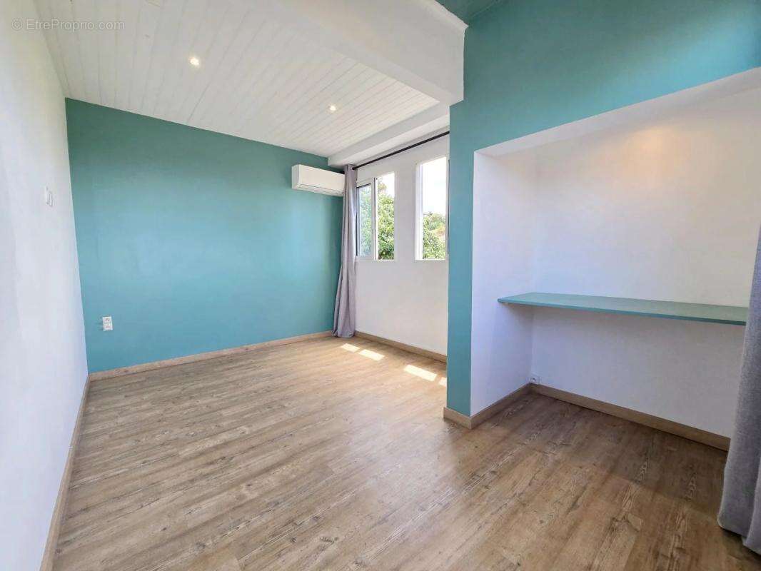 Maison à L&#039;ETANG-SALE